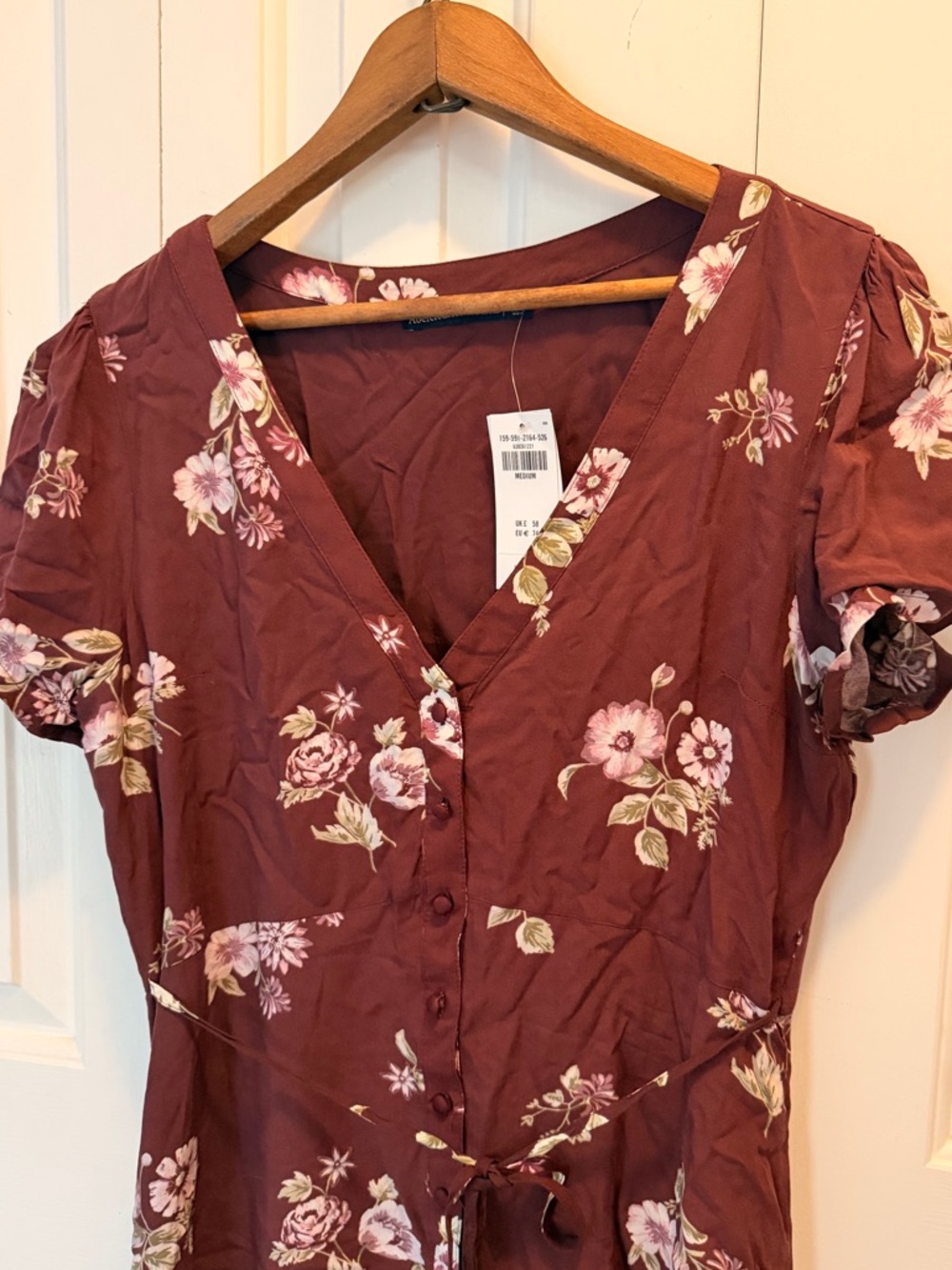 Abercrombie and Fitch. Size Medium. Skater Dress. - Picture 8 of 9